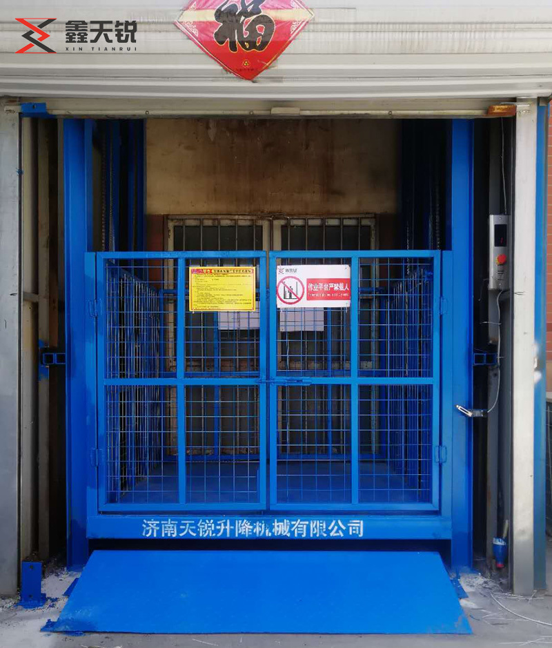 济宁导轨式升降机